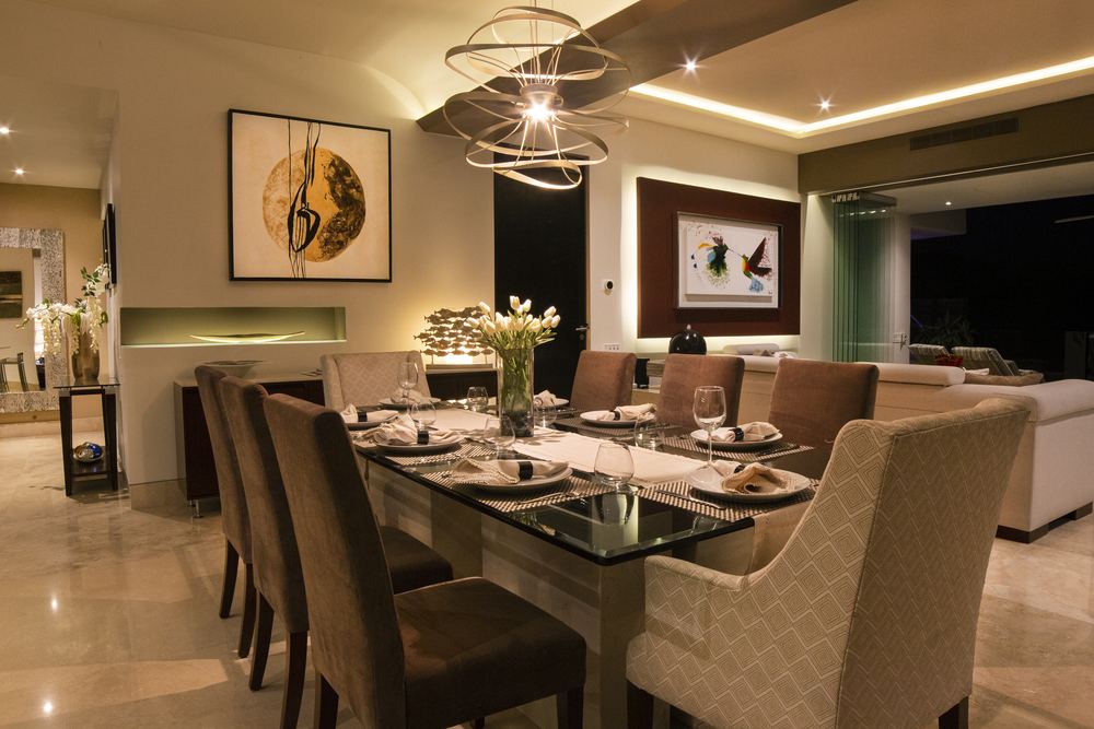 Dining room by night