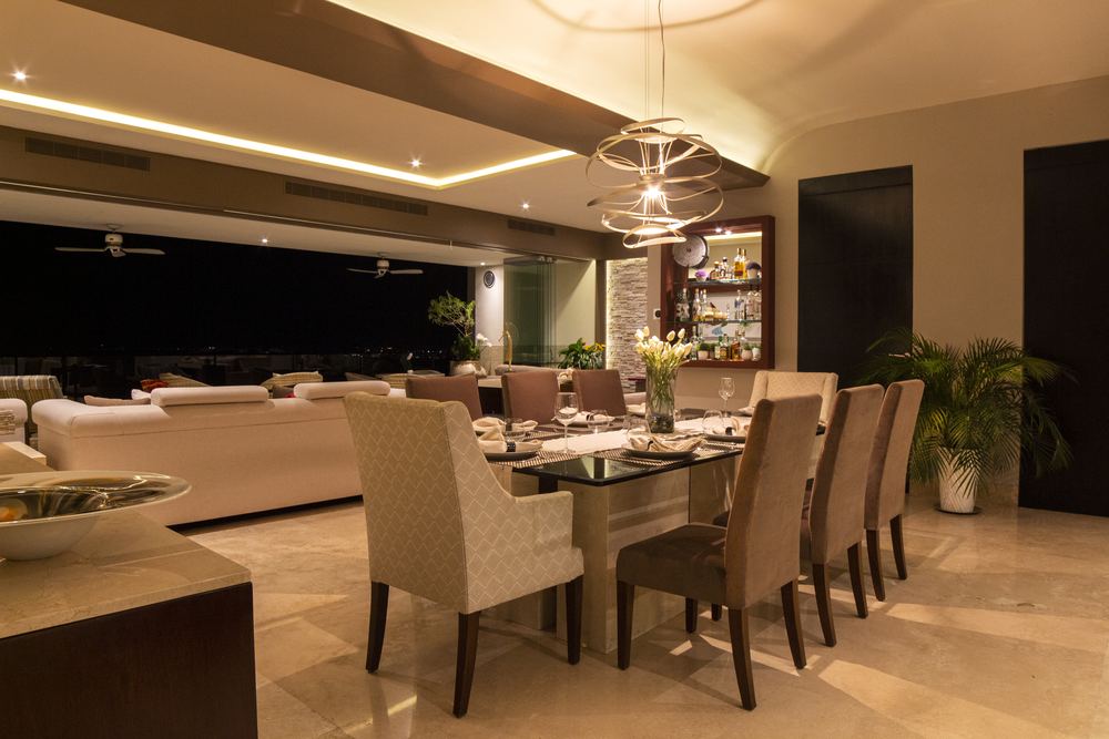 Dining room, evening ambiance