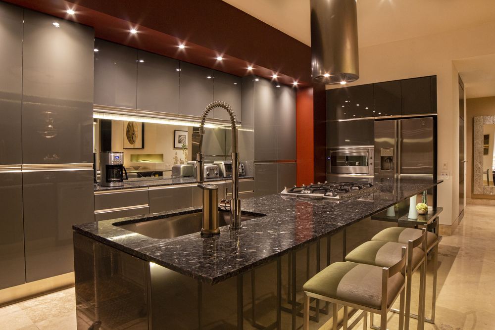 Kitchen, alternate angle