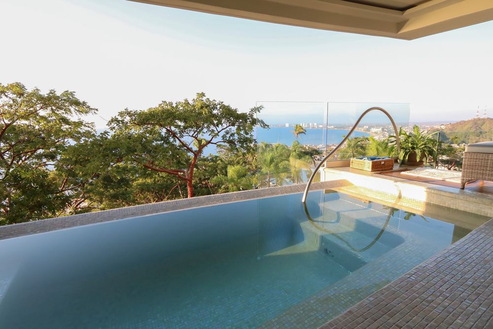 Pool, additional view